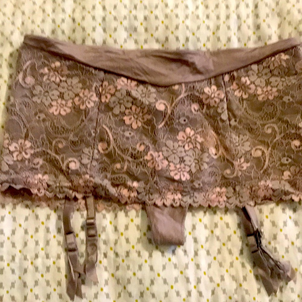 NWT Victoria Secret Angels Thongs Slip